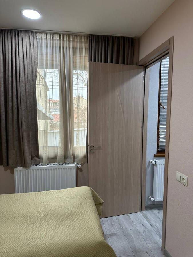 Family Apartament Lejlighed Tbilisi Eksteriør billede