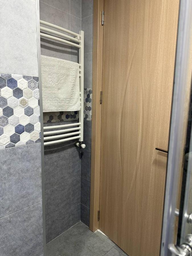 Family Apartament Lejlighed Tbilisi Eksteriør billede
